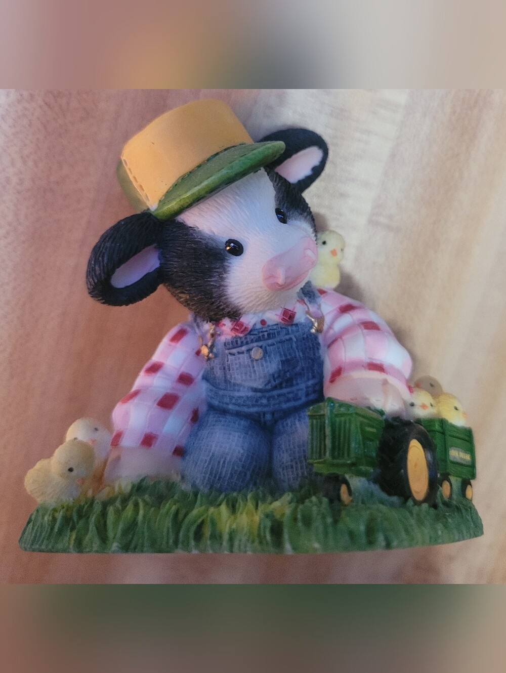 Mary's Moo Moos John Deere Figurine "Here A Chick" Enesco 1999 Vintage Retired